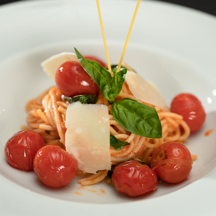 Spaghete cu roșii coapte